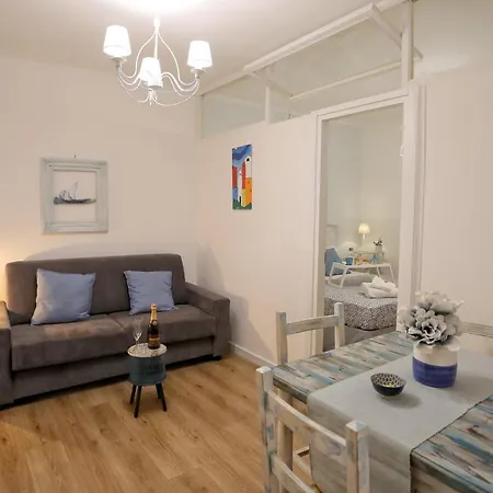 Titti E Nonna Neapol