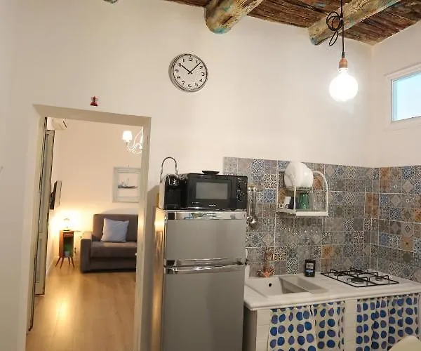 Titti E Nonna Feriehus *